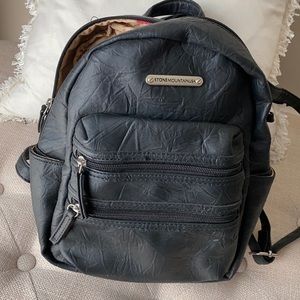 Stone Mountain USA Black Leather Backpack